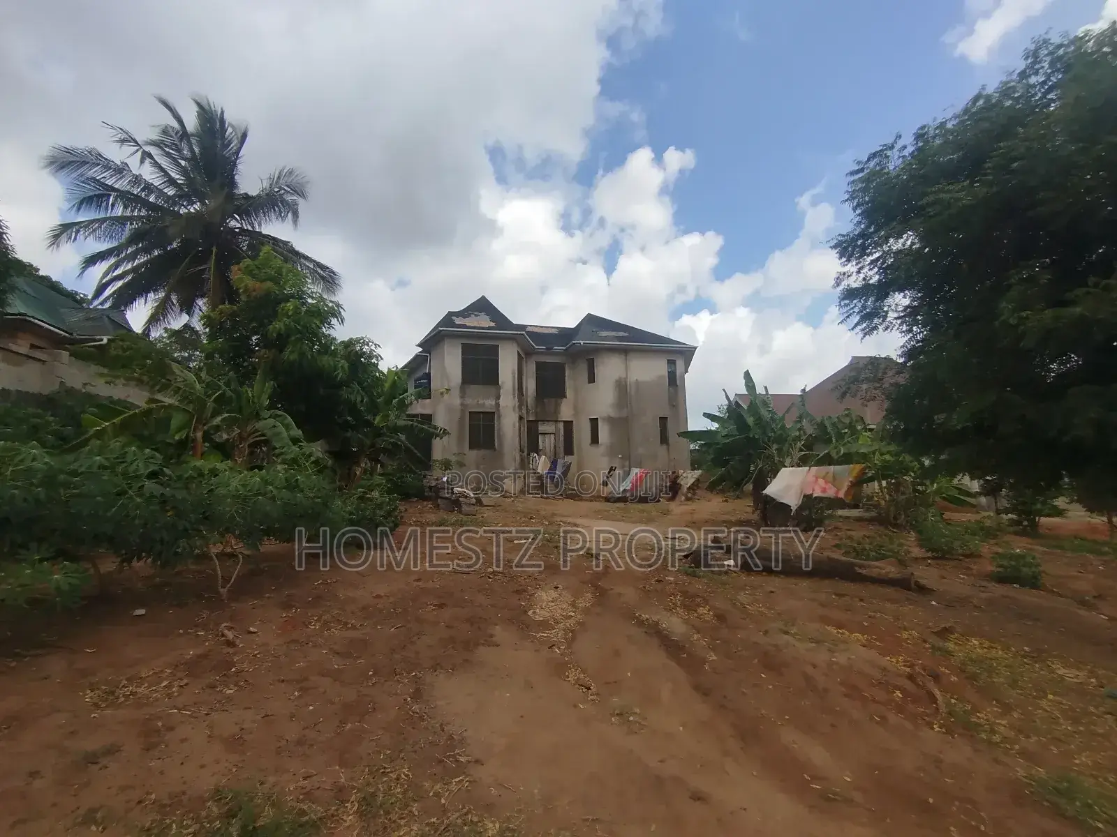 3bdrm House in Makabe Kazimbirwa, Kinondoni for sale in Kinondoni