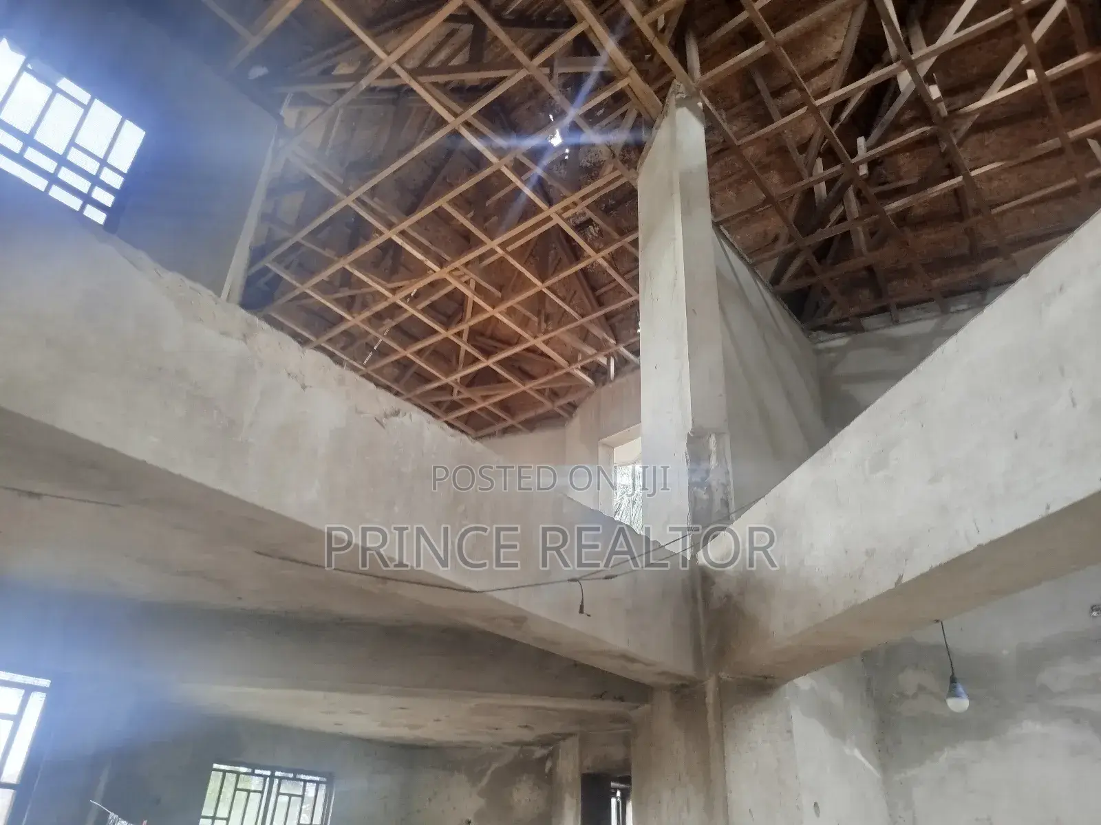 3bdrm House in Makabe Kazimbirwa, Kinondoni for sale in Kinondoni