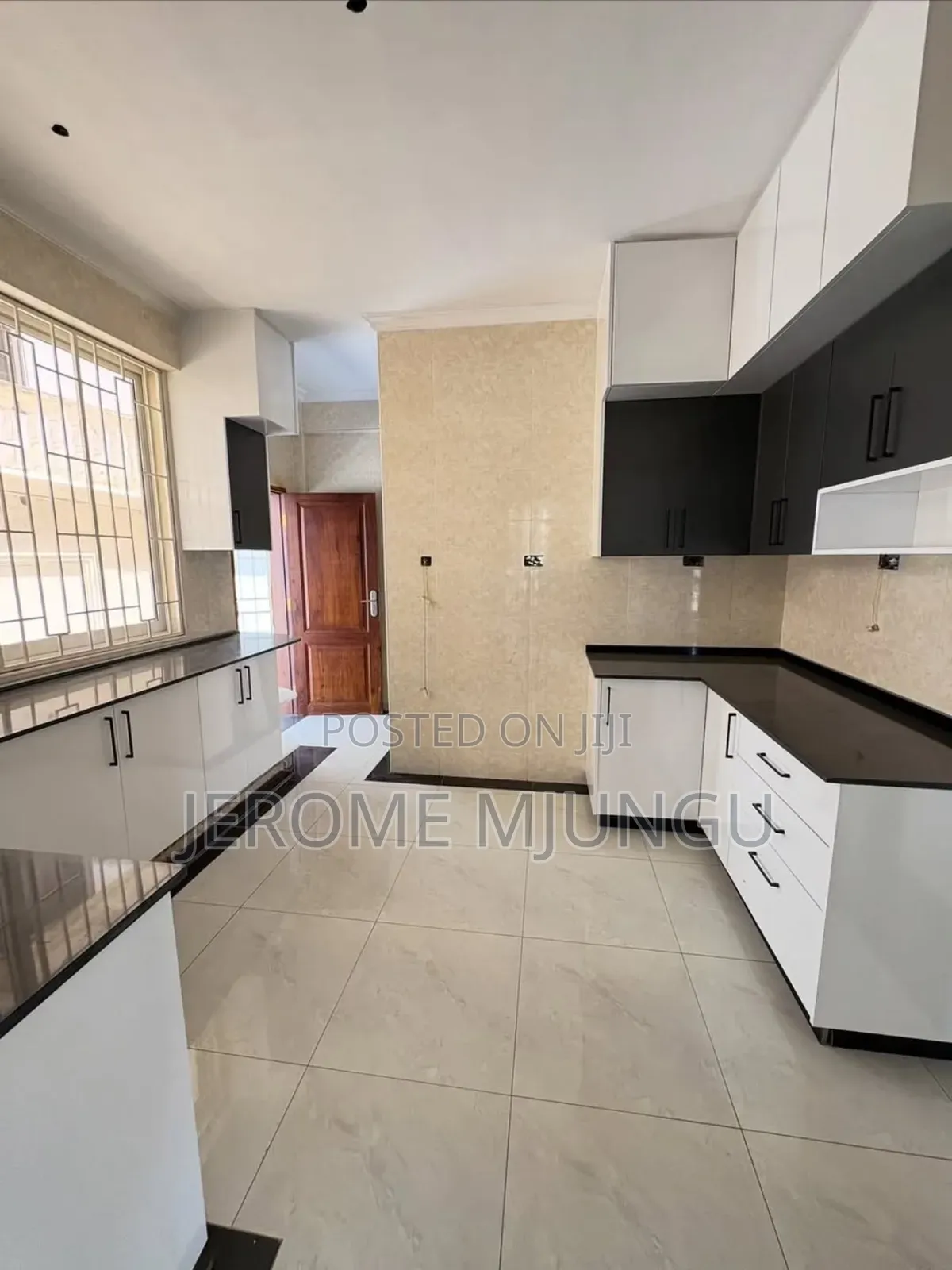 16bdrm House in Msasani for rent in Msasani