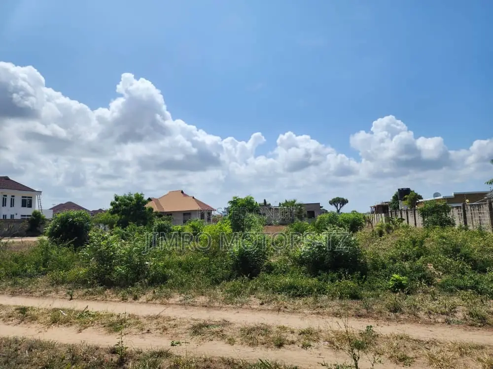 Nauza Kiwanja Kizuri Sana Kinapatikana Bweni Square Meter 15400 in Mbweni
