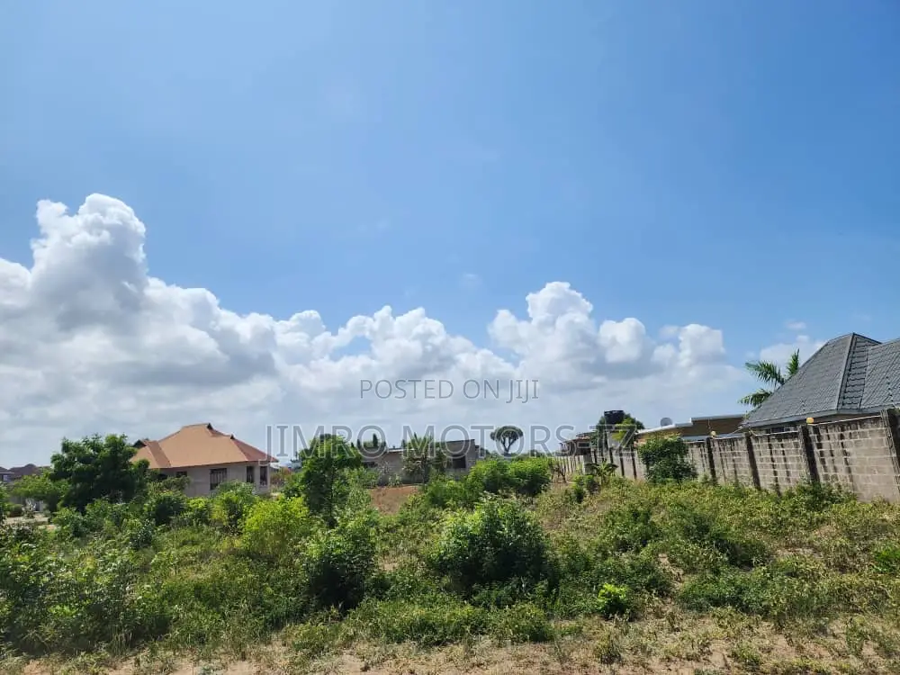 Nauza Kiwanja Kizuri Sana Kinapatikana Bweni Square Meter 15400 in Mbweni