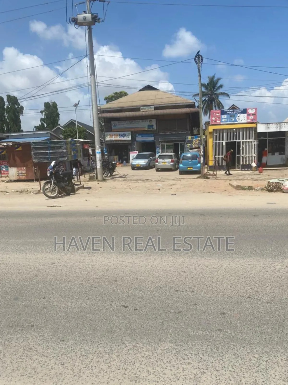 Jengo La Biashara Linauzwa Tegeta Wazo in Kinondoni