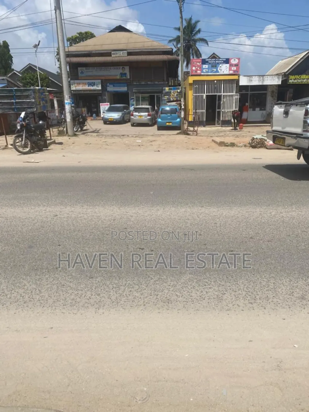 Jengo La Biashara Linauzwa Tegeta Wazo in Kinondoni