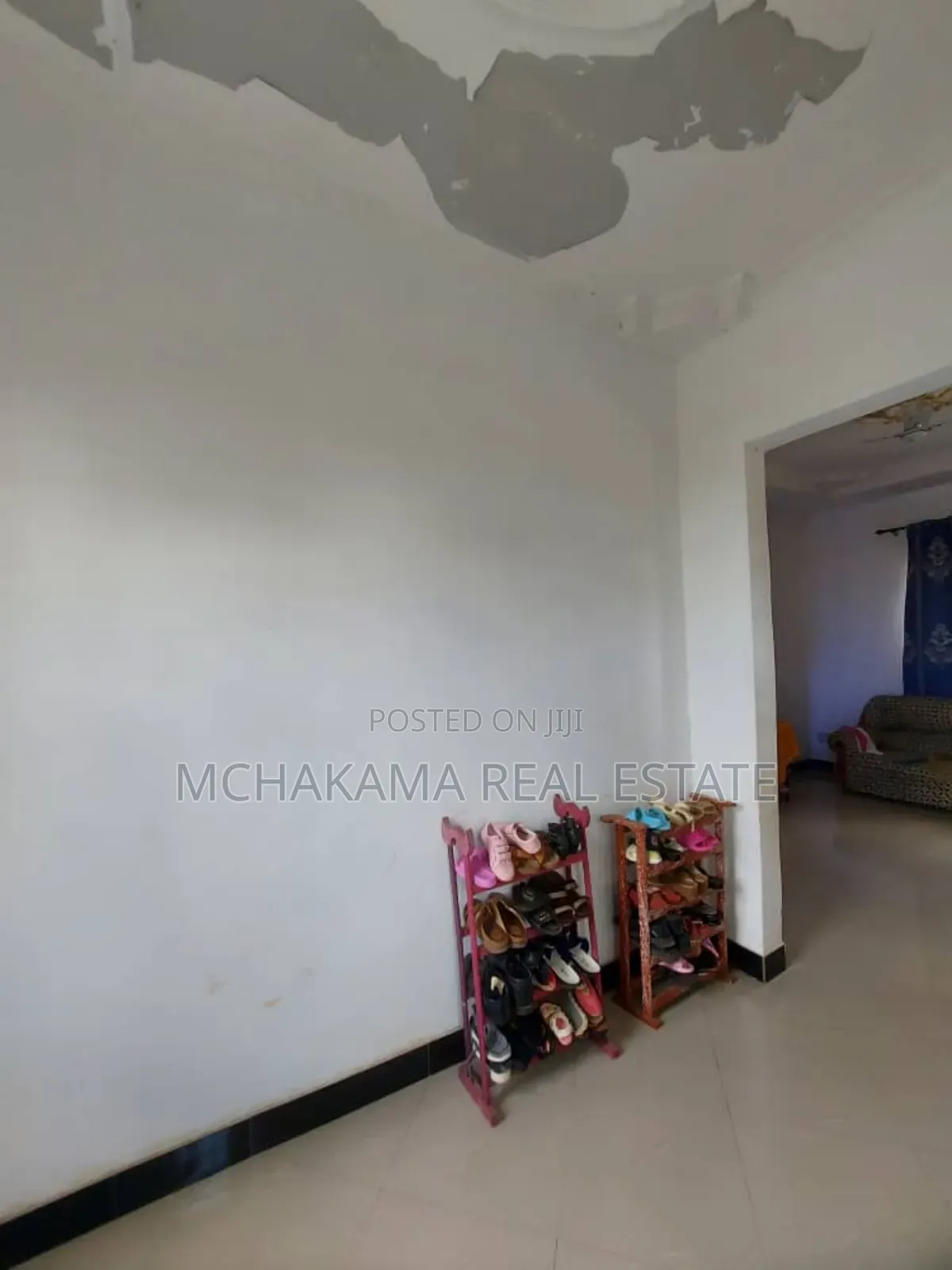 8bdrm Apartment in Mchakama Real Estate, Chamazi for sale in Chamazi