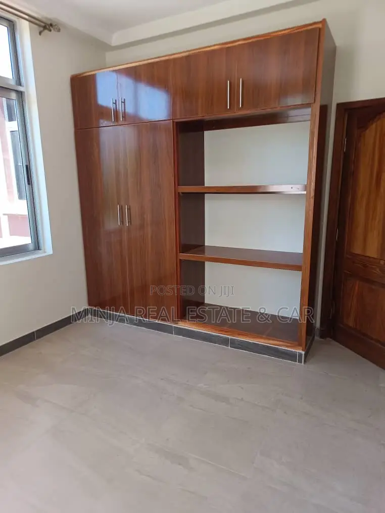3bdrm Apartment in Upanga West for sale in Upanga West