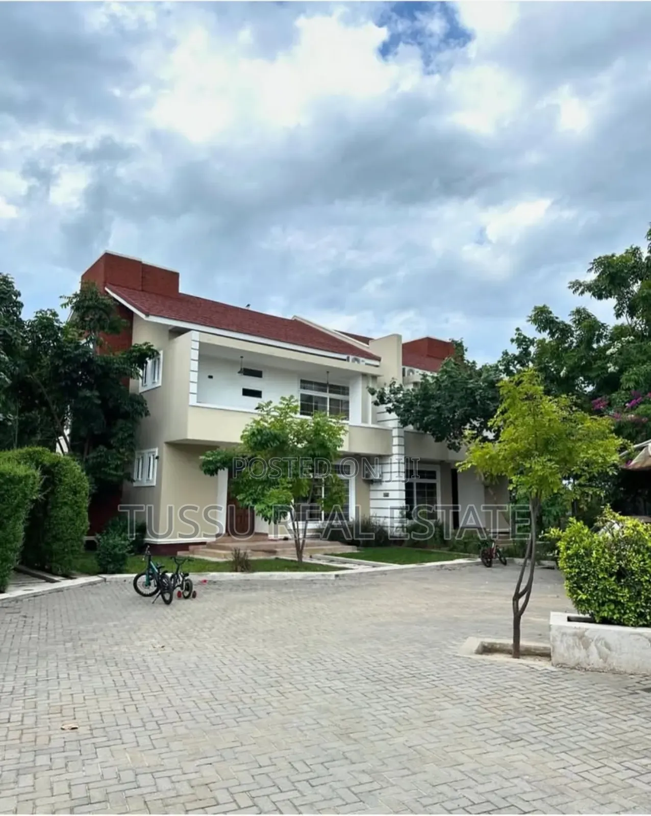 4bdrm Villa in Bahari Beach Dsm, Kinondoni for sale in Kinondoni