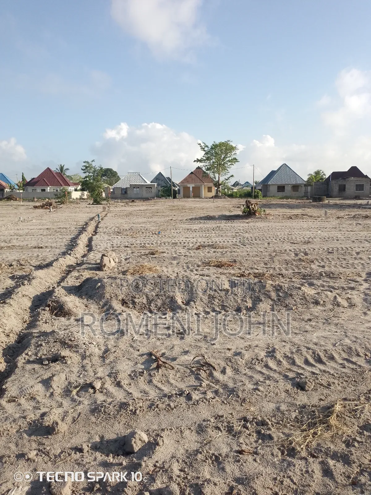 Kiwanja Kinauzwa Milioni 4.7 Gongolamboto Majohe Rada. in Ilala