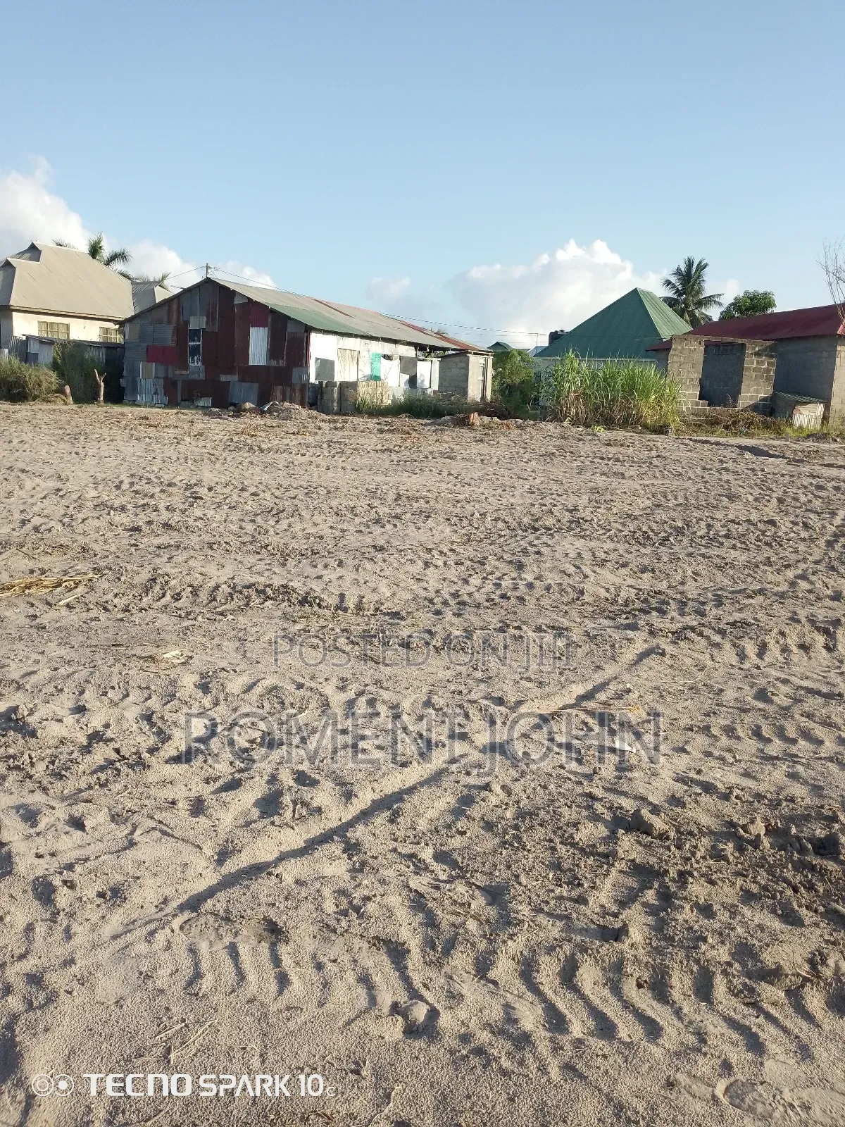 Kiwanja Kinauzwa Milioni 6 Gongolamboto Majohe Rada. in Ilala