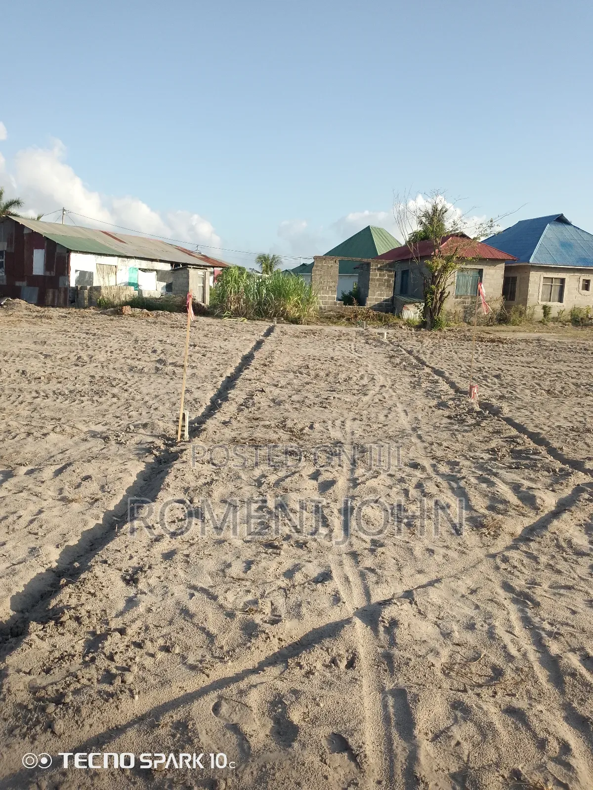 Kiwanja Kinauzwa Milioni 6 Gongolamboto Majohe Rada. in Ilala