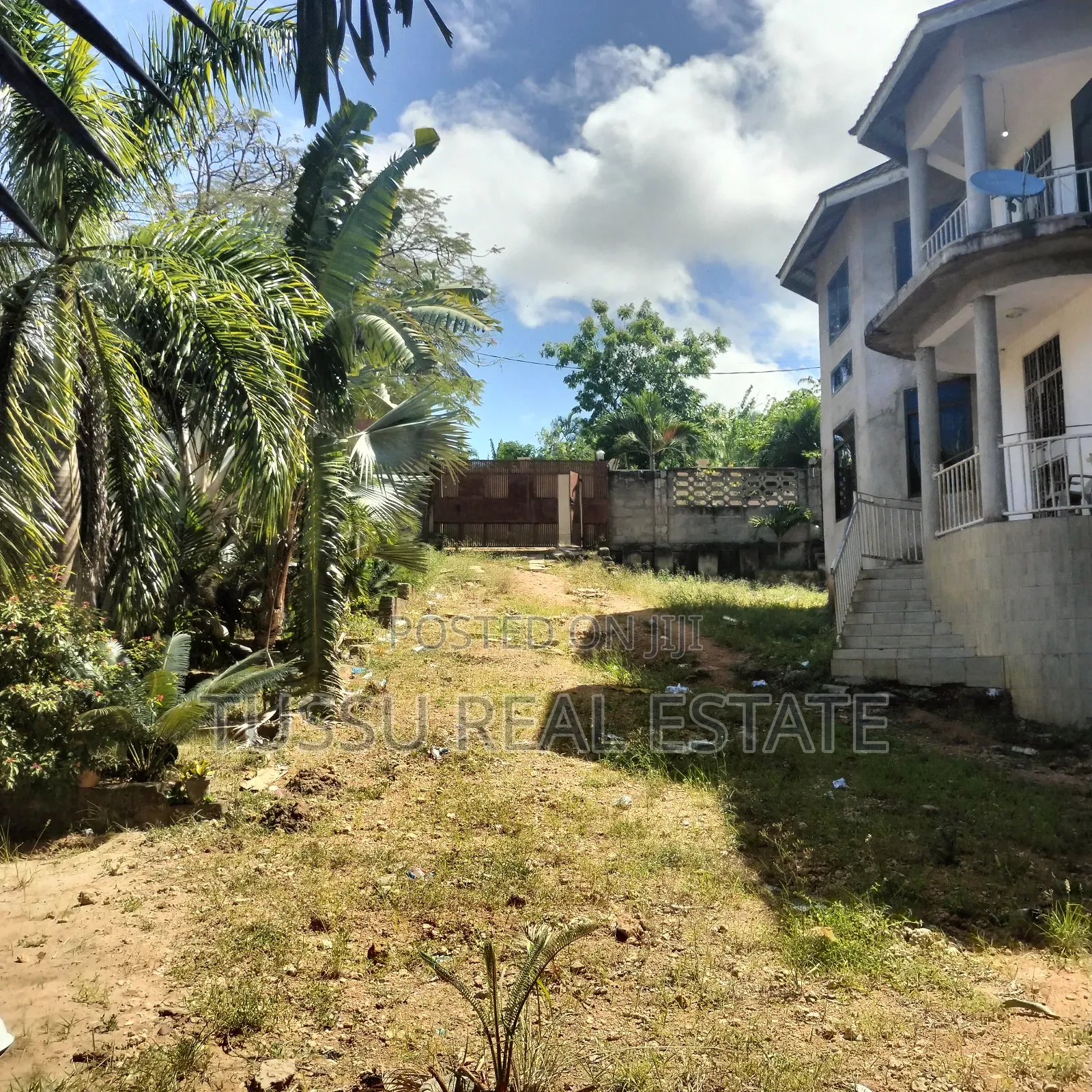 5bdrm House in Salasala, Kinondoni for sale in Kinondoni