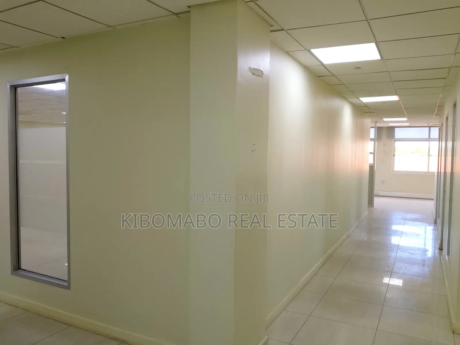 Private and Big Office Space With Partitions; 380 SQM Rental Top Floor in Oyster Bay