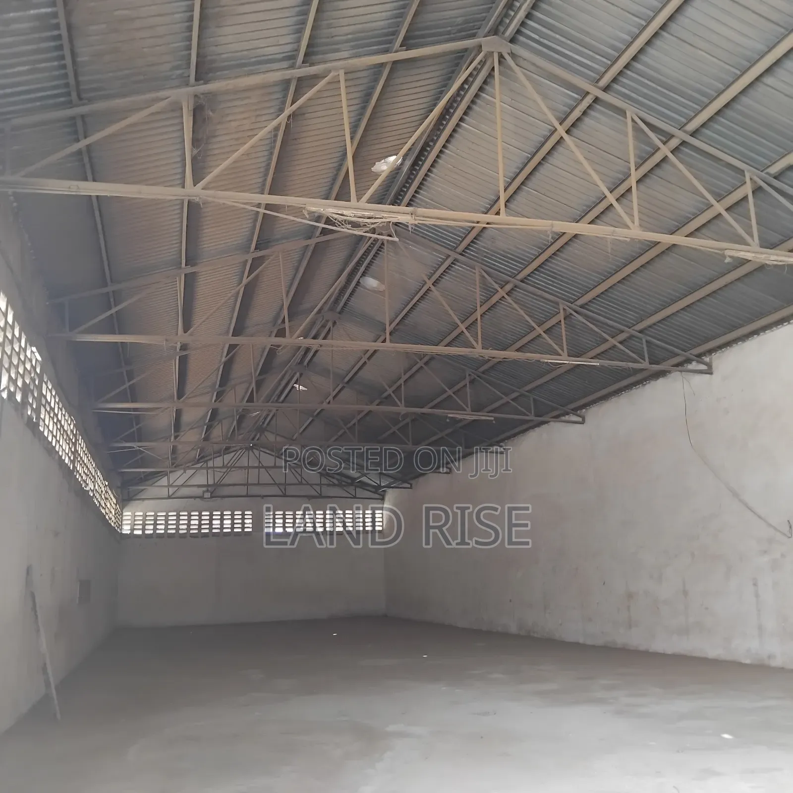 2000 SQM Warehouse With Outdoor Space in Chang'ombe in Chang'ombe