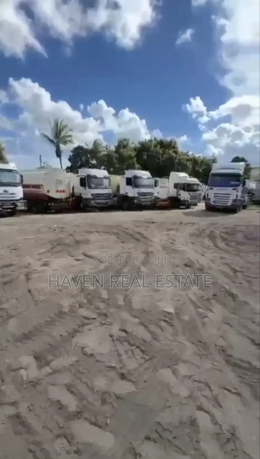 Yard Inauzwa Kurasini in Kurasini