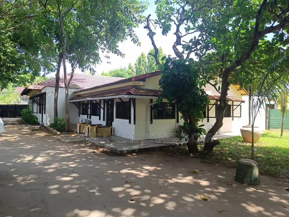 5bdrm House in Masaki for rent in Masaki