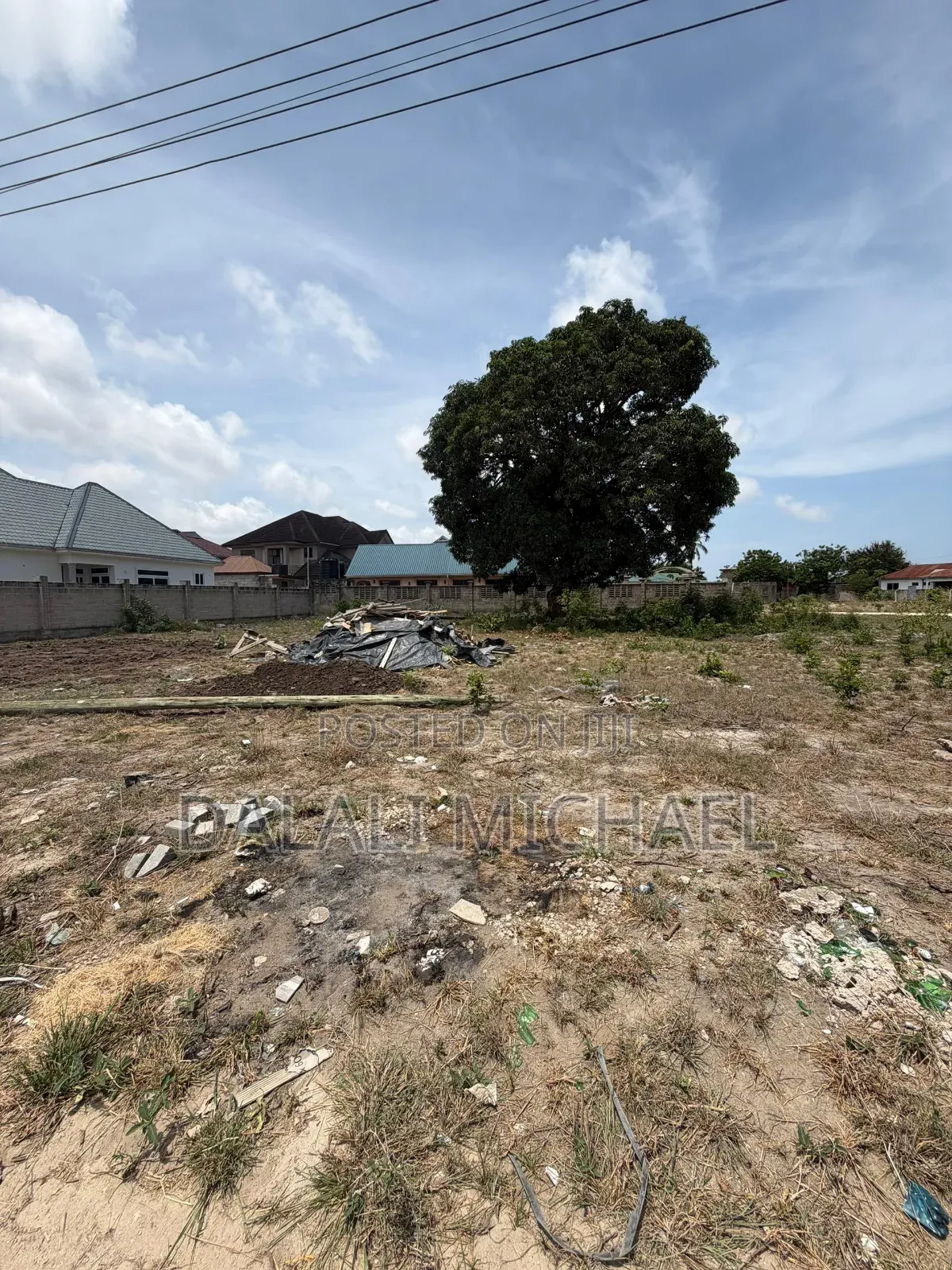 Plot for Sale 805 SQMS in Bunju