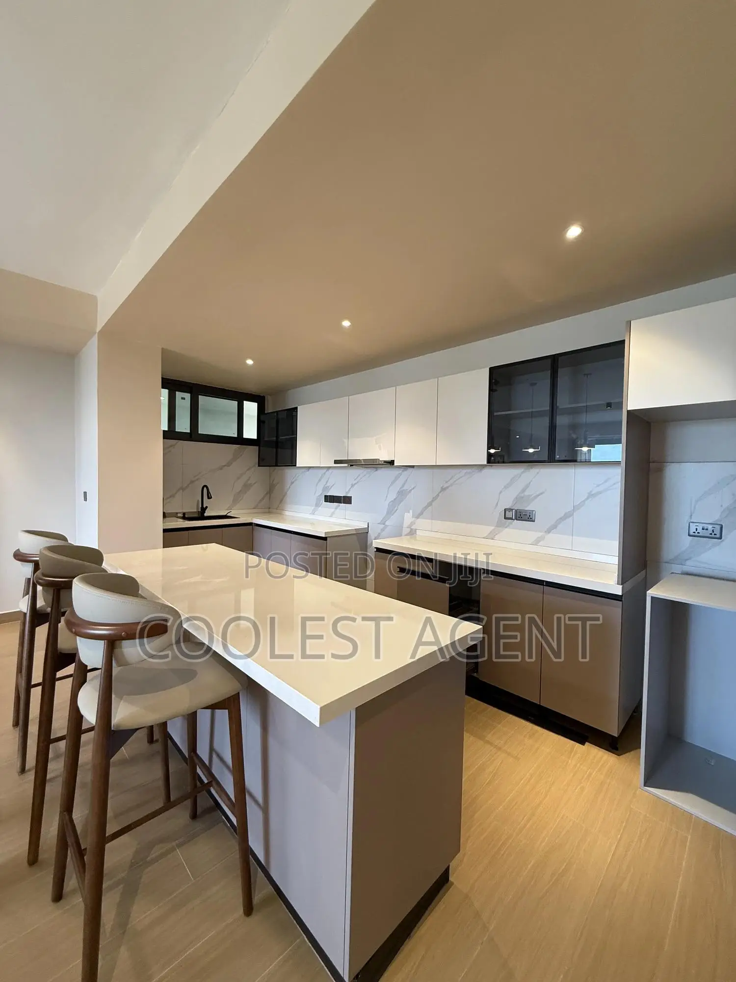 Furnished 3bdrm Apartment in Coolest Estate, Masaki for rent in Masaki