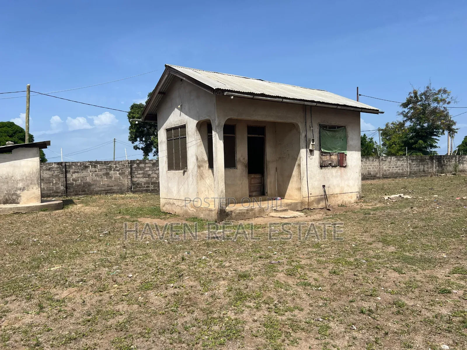 Eneo La Ekari 9 La Ufugaji Wa Kuku Linauzwa Kiaraka, Mapinga in Bagamoyo