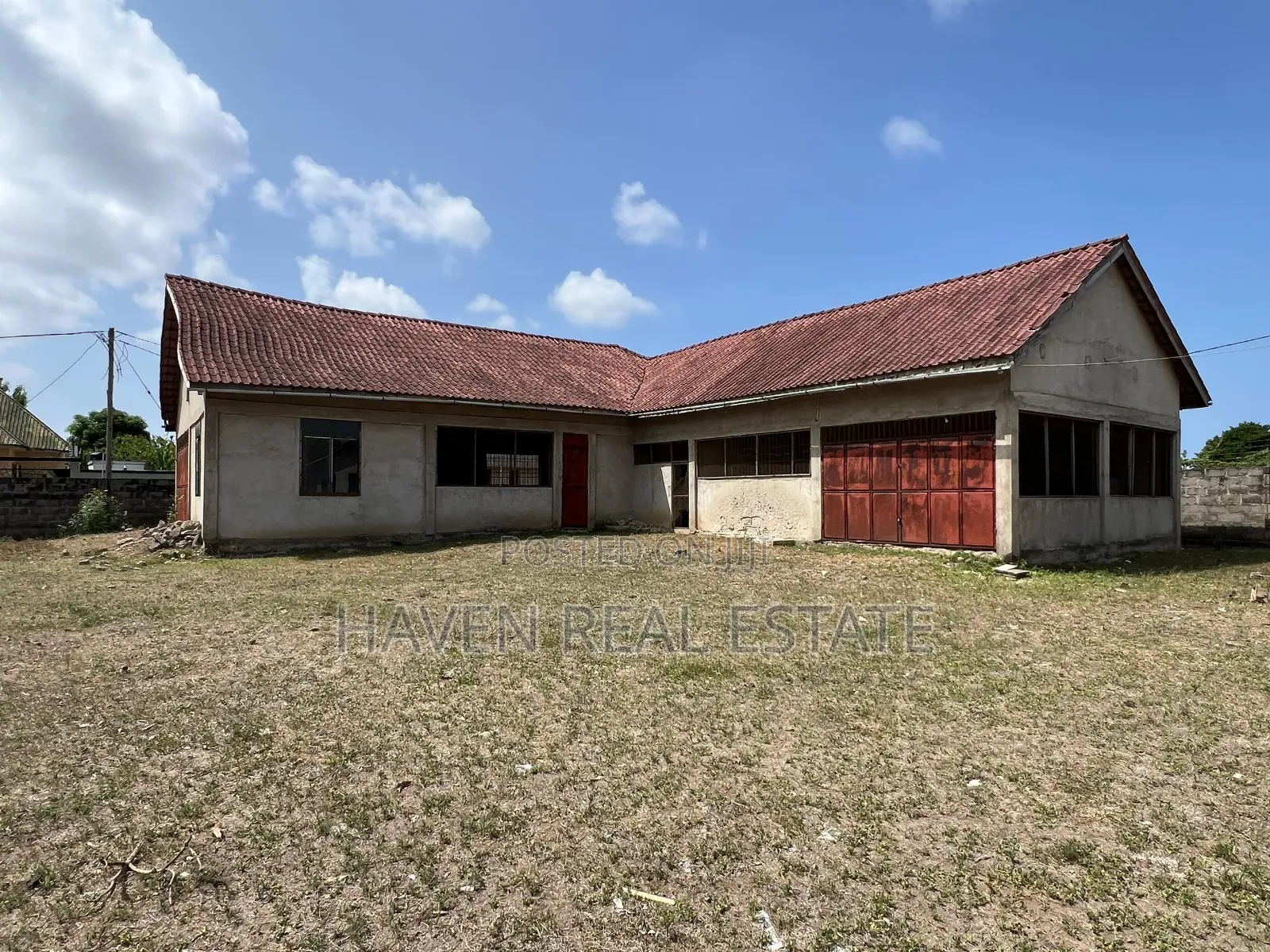 Eneo La Ekari 9 La Ufugaji Wa Kuku Linauzwa Kiaraka, Mapinga in Bagamoyo