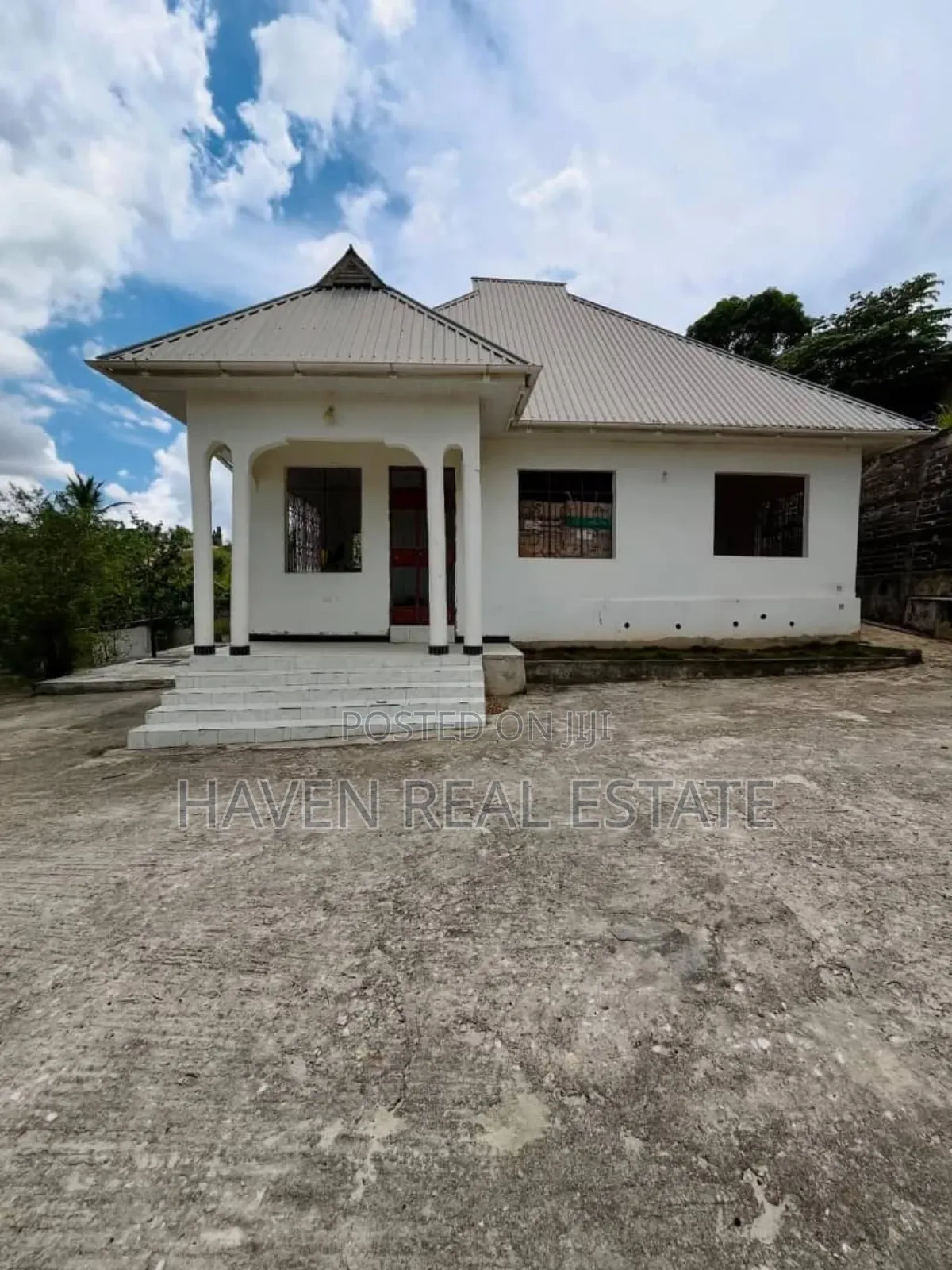 3bdrm House in Mbezi for sale in Mbezi