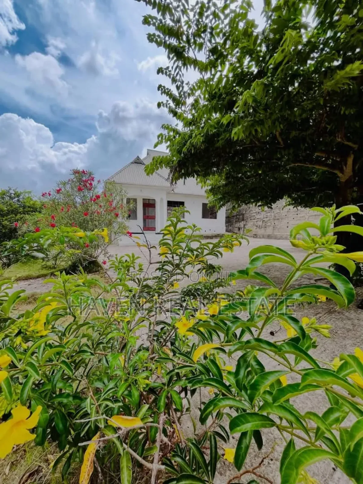 3bdrm House in Mbezi for sale in Mbezi