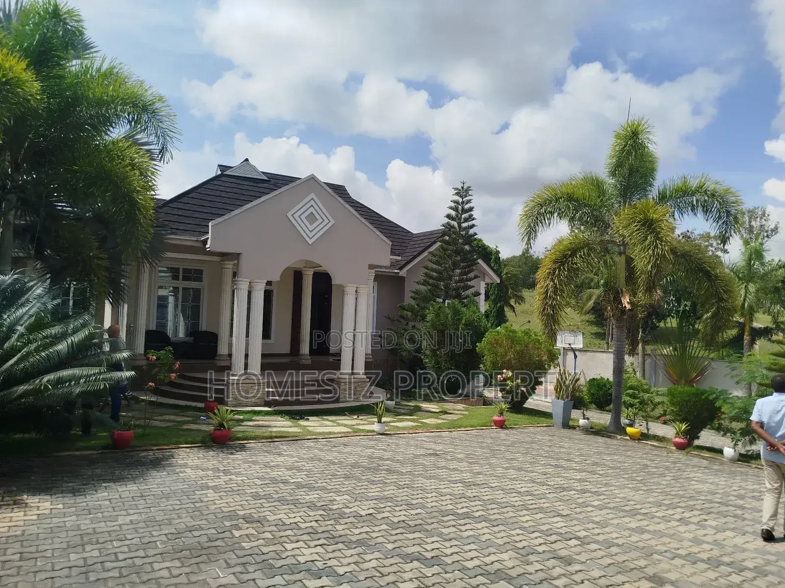 4bdrm Mansion in Goba, Kinondoni for sale in Kinondoni
