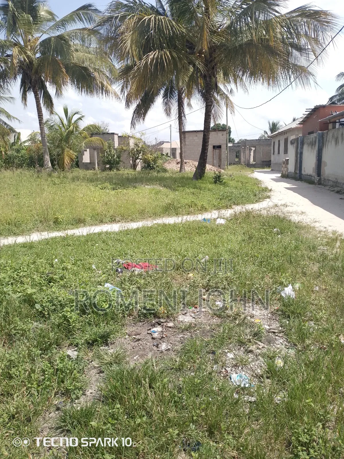 Kiwanja Sqmita 1000 Kinauzwa Milioni 25 Gongolamboto Majohe Viwege. in Ilala