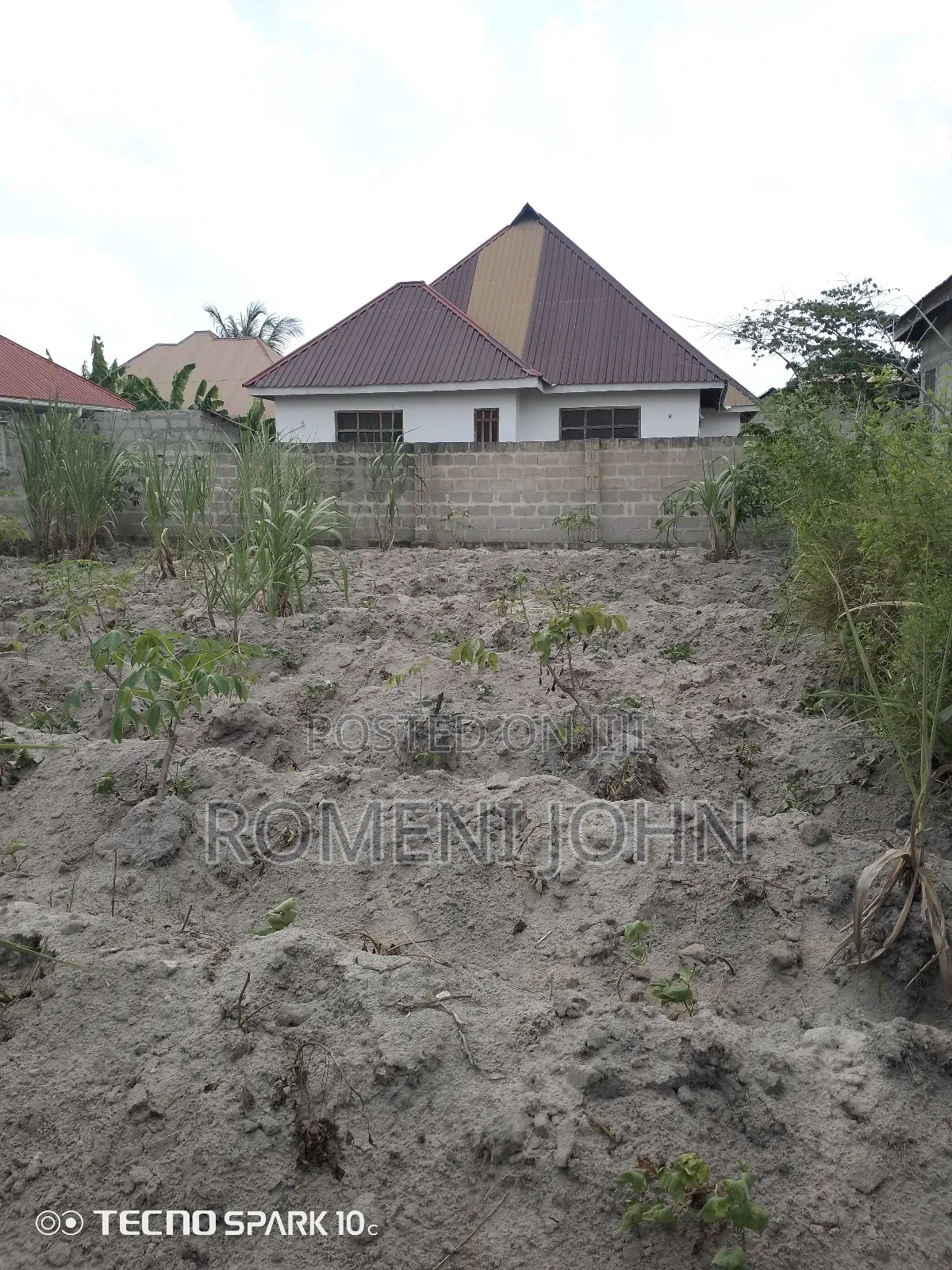 Kiwanja Kinauzwa Milioni 9.5 Gongolamboto Majohe Chuo Rada. in Ilala