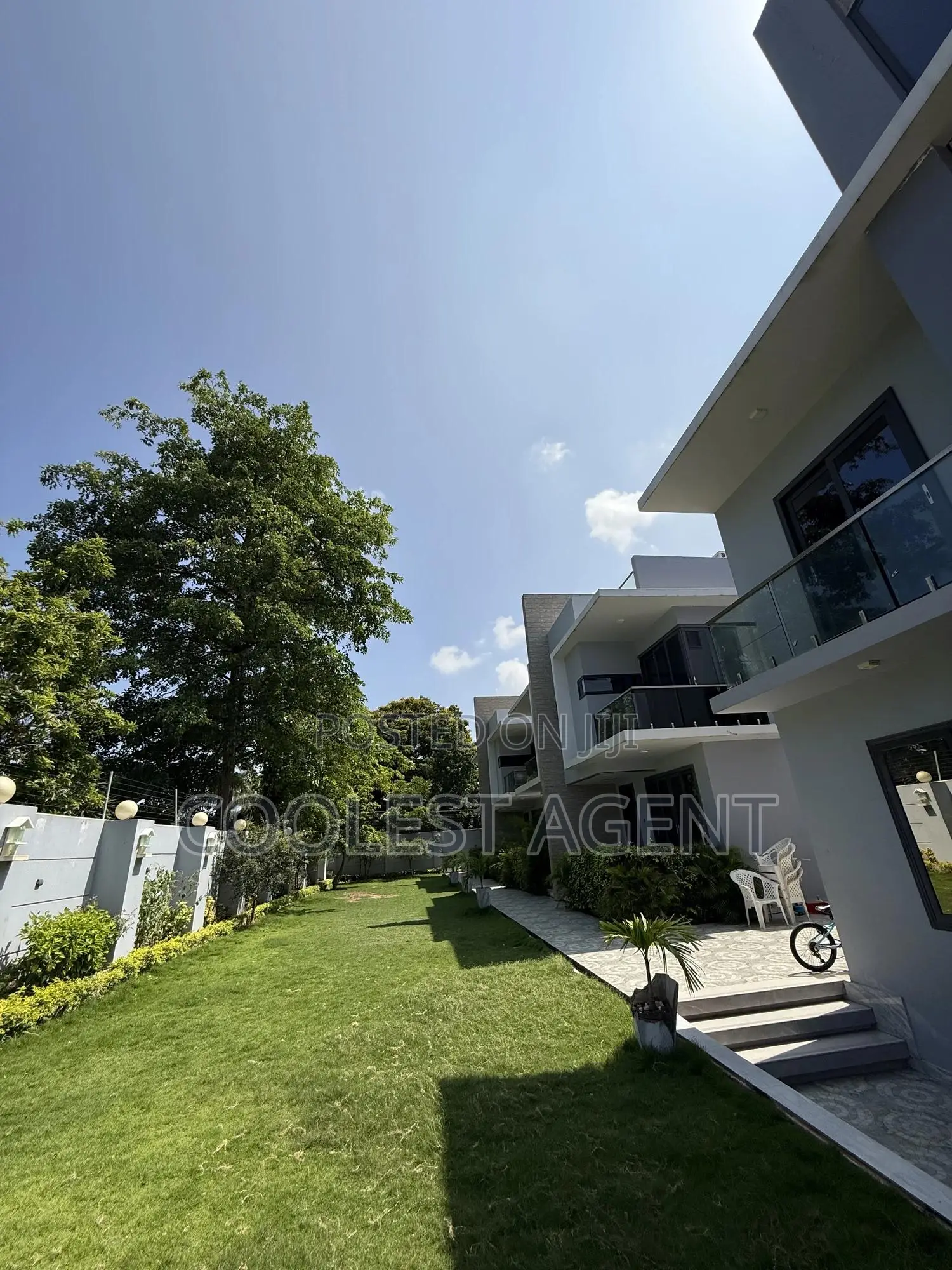 Furnished 1bdrm Apartment in Coolest Estate, Oyster Bay for rent in Oyster Bay