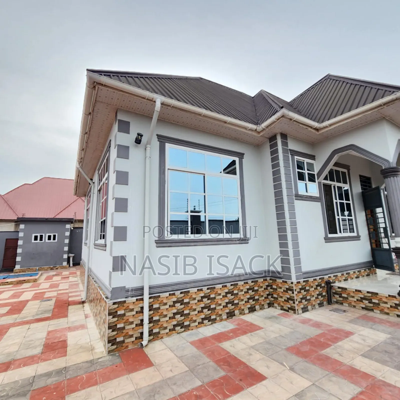 Furnished 3bdrm House in Buswelu for sale in Buswelu