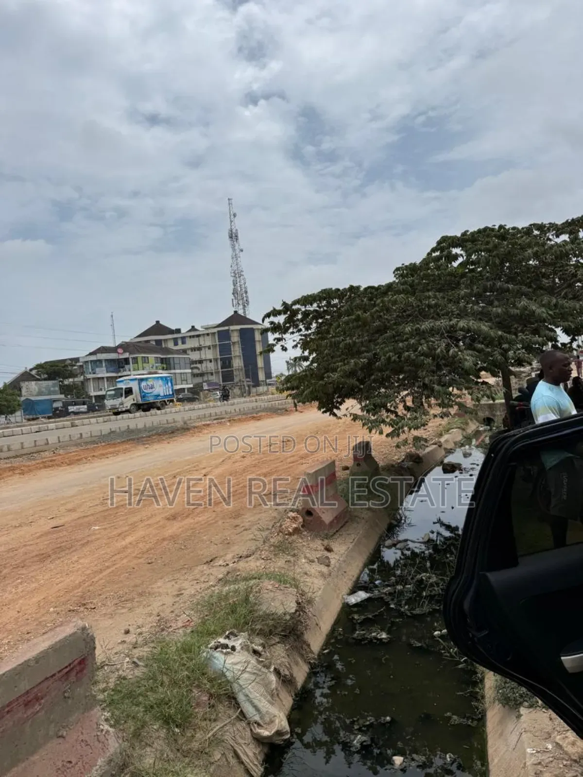 Commercial Plot Inatizama Main Road Inauzwa Mbezi Beach in Mbezi Beach