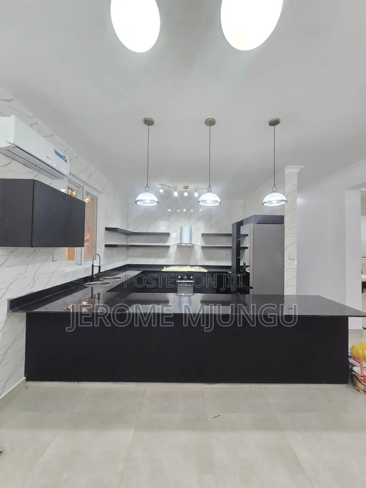 5bdrm Villa in Kawe for rent in Kawe