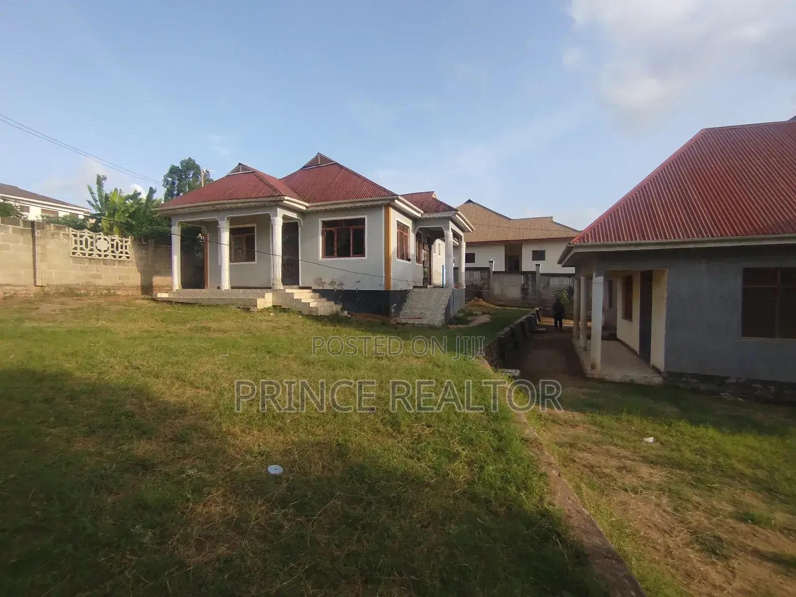 3bdrm House in Mbezi Makabe, Kinondoni for sale in Kinondoni