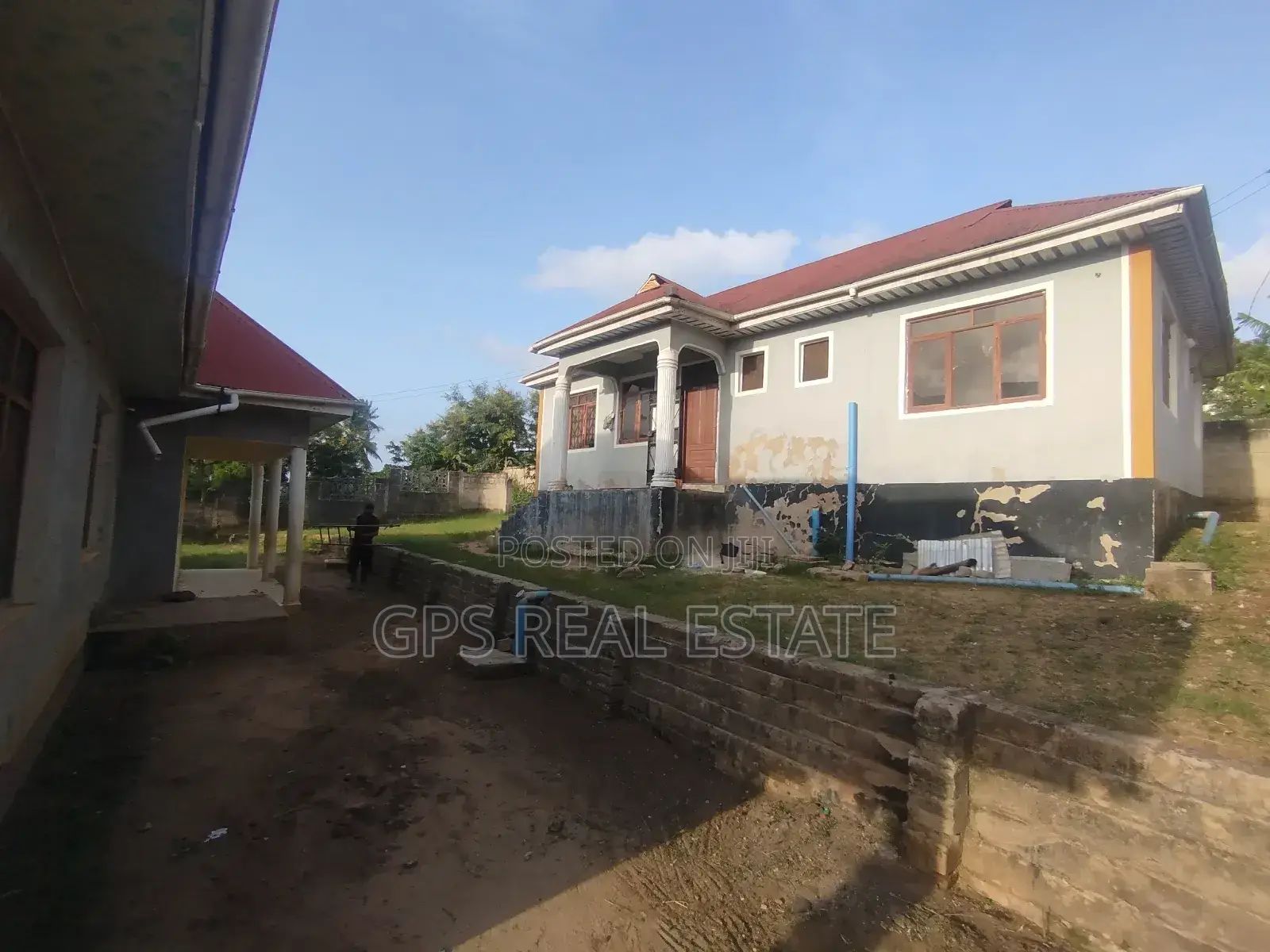 3bdrm House in Mbezi Makabe, Kinondoni for sale in Kinondoni