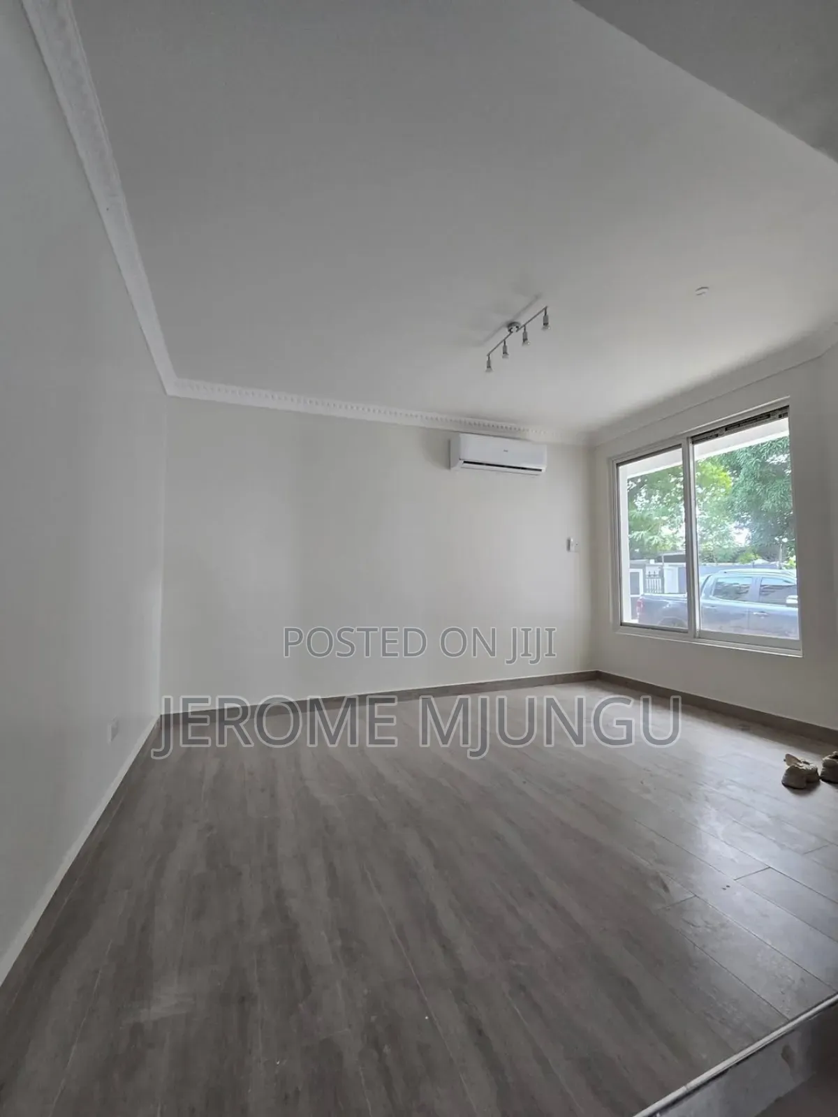 5bdrm House in Oyster Bay for rent in Oyster Bay