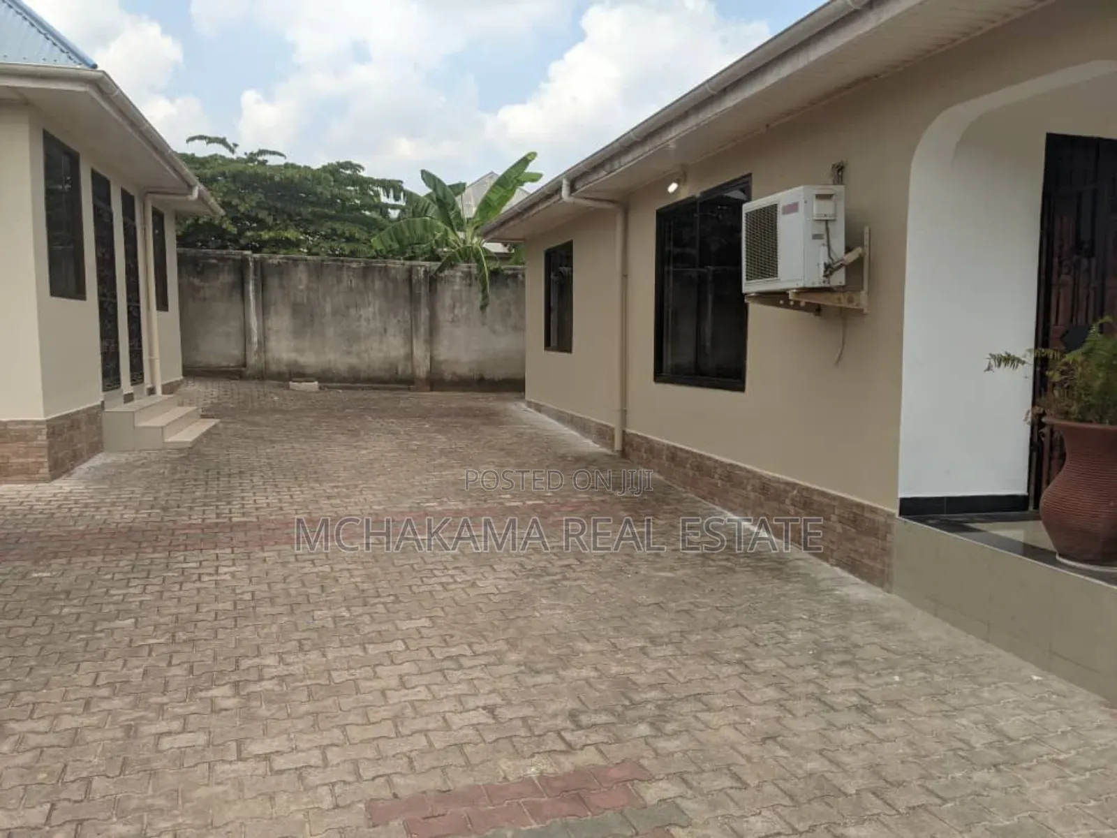 5bdrm House in Mchakama Real Estate, Mbezi Beach for sale in Mbezi Beach