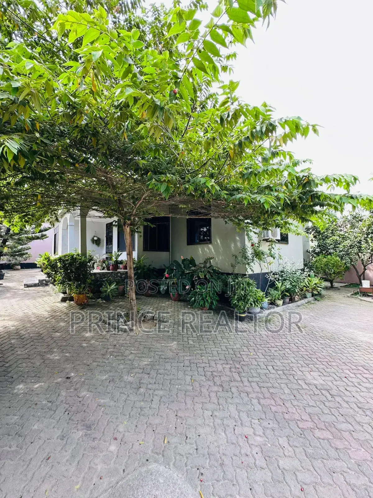 3bdrm House in Mbezi Makuti, Kinondoni for sale in Kinondoni