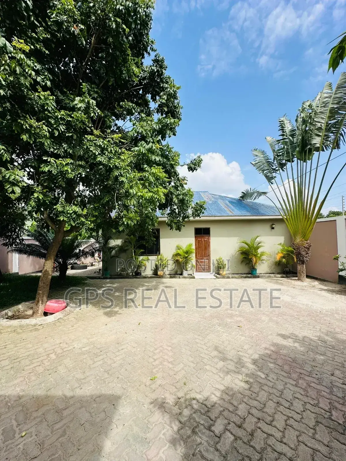 3bdrm House in Mbezi Makuti, Kinondoni for sale in Kinondoni