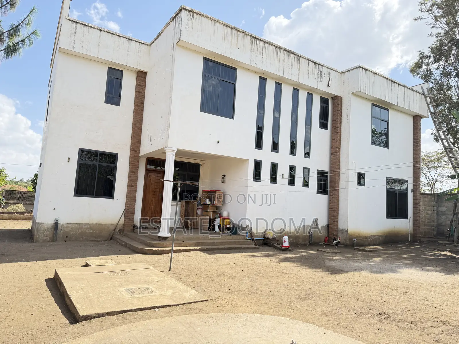 4bdrm Mansion in Tengeru Doluti, Arusha for sale in Arusha
