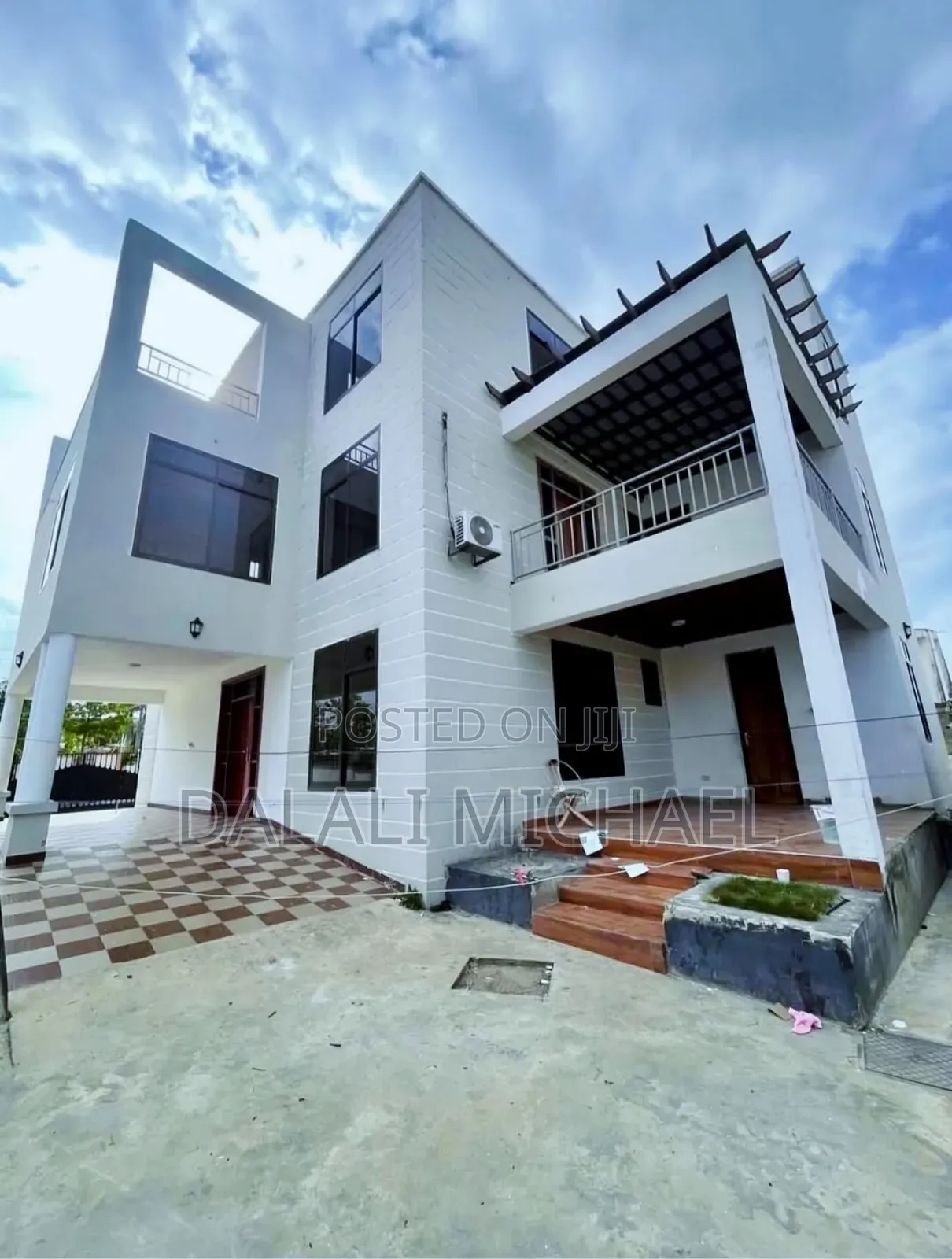 6bdrm House in Mbezibeach for sale in Mbezi Beach