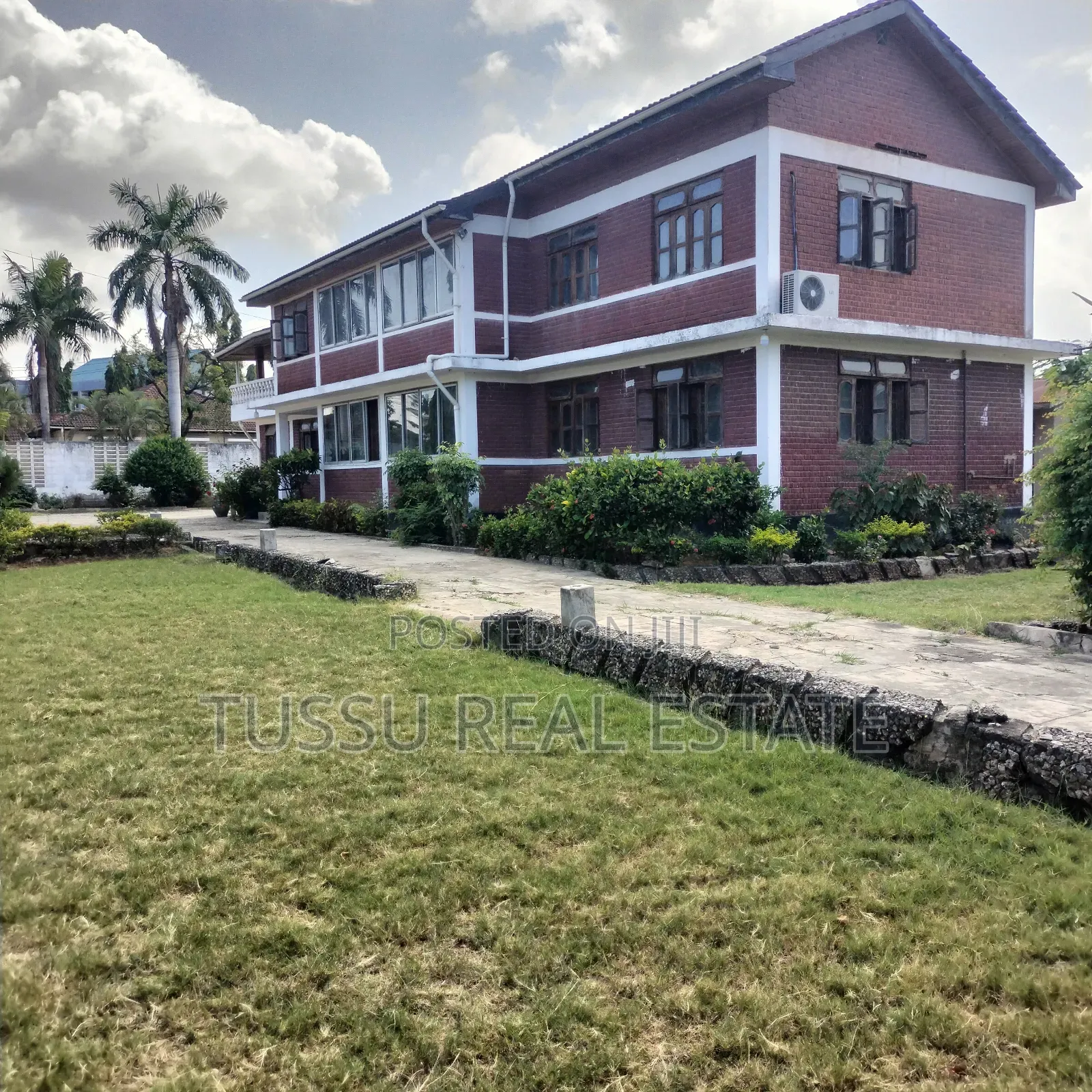 7bdrm House in Mbezibeach Kwa for sale in Mbezi Beach