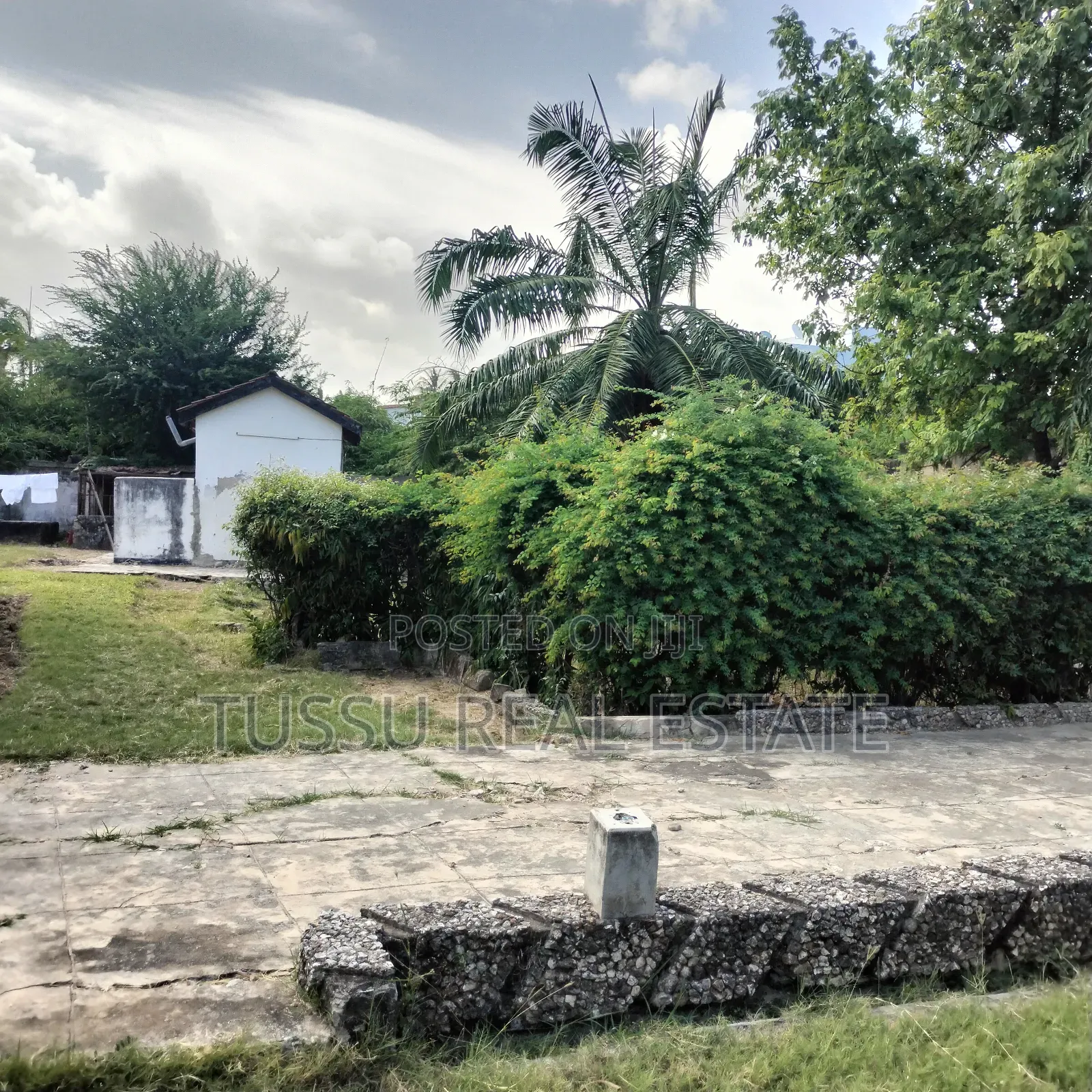 7bdrm House in Mbezibeach Kwa for sale in Mbezi Beach