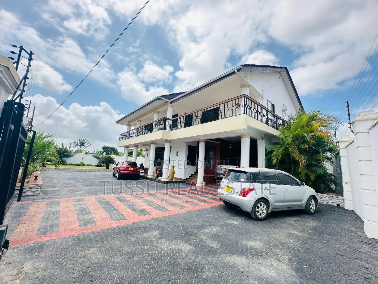 5bdrm House in Mbezibeach Shule for sale in Mbezi Beach