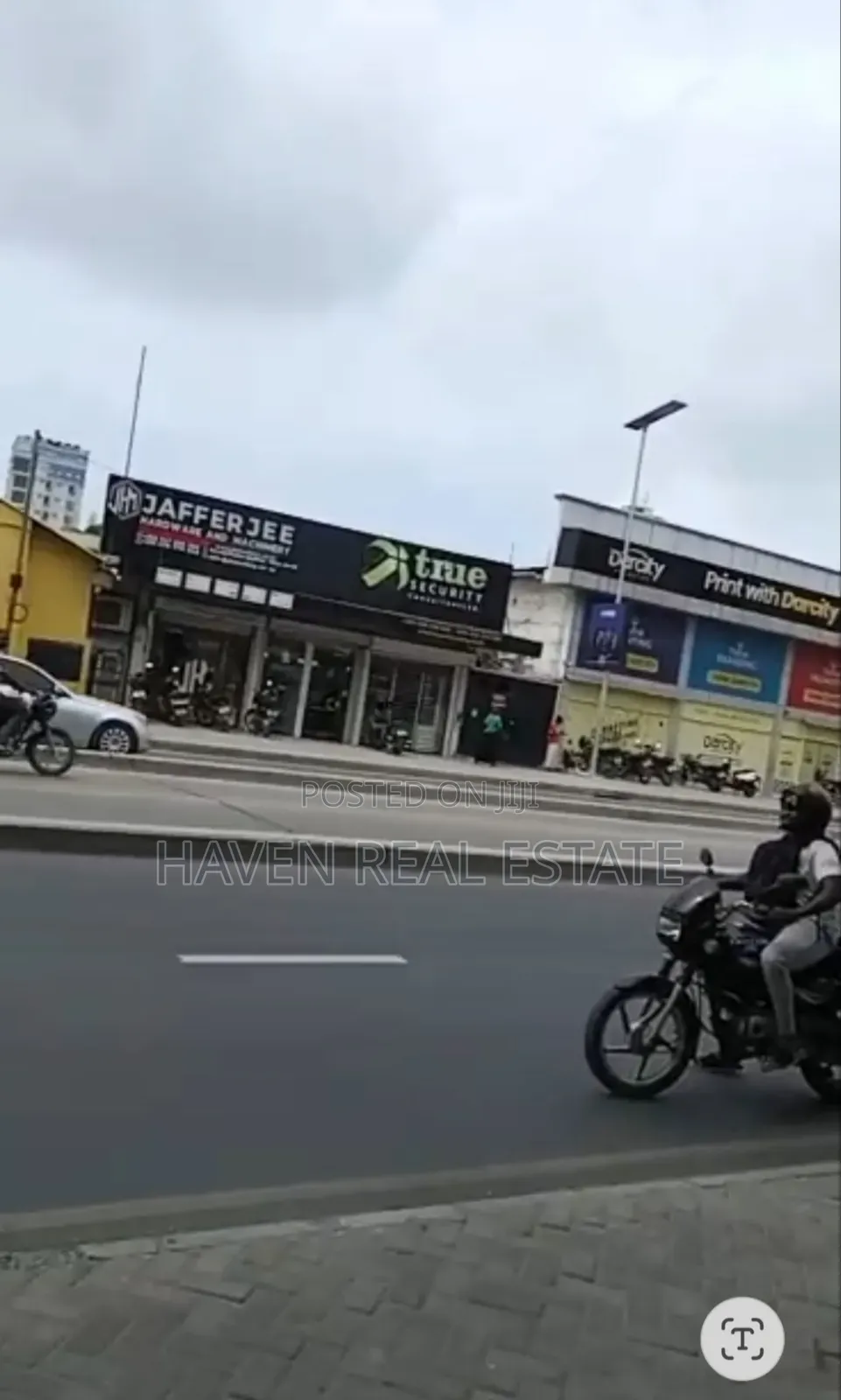 Viwanja Vitatu Vinauzwa Kariakoo in Kariakoo