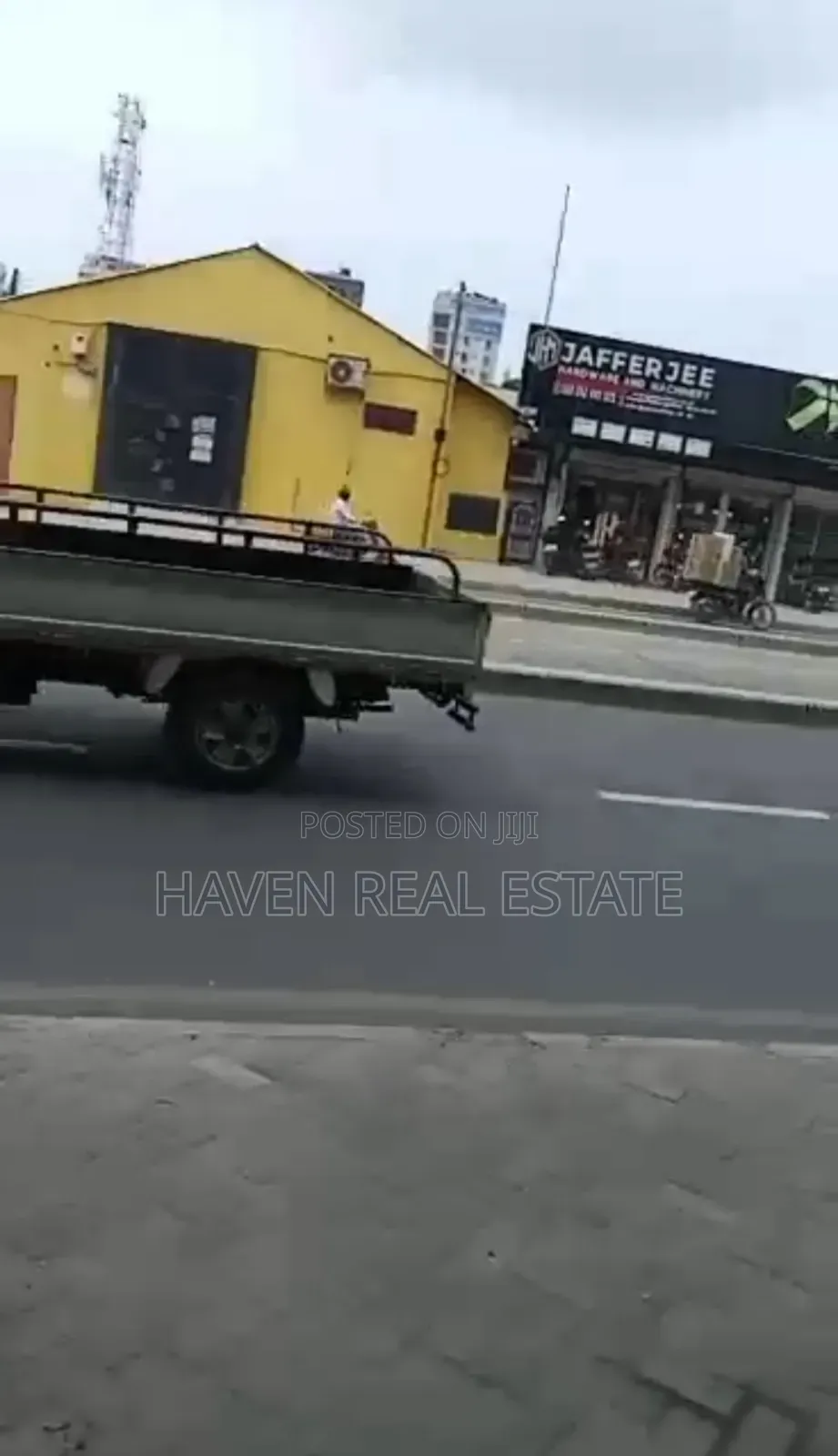 Viwanja Vitatu Vinauzwa Kariakoo in Kariakoo