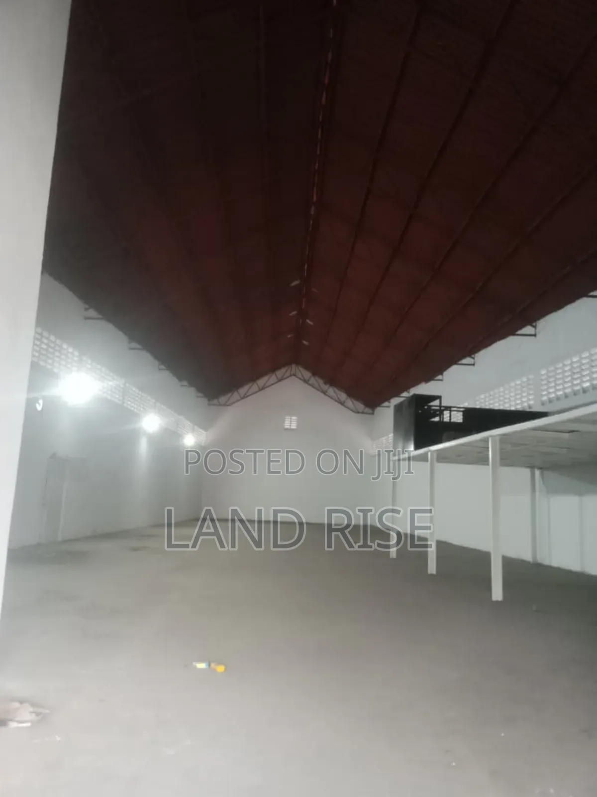 2000 Godown in Mandela Road in Tabata