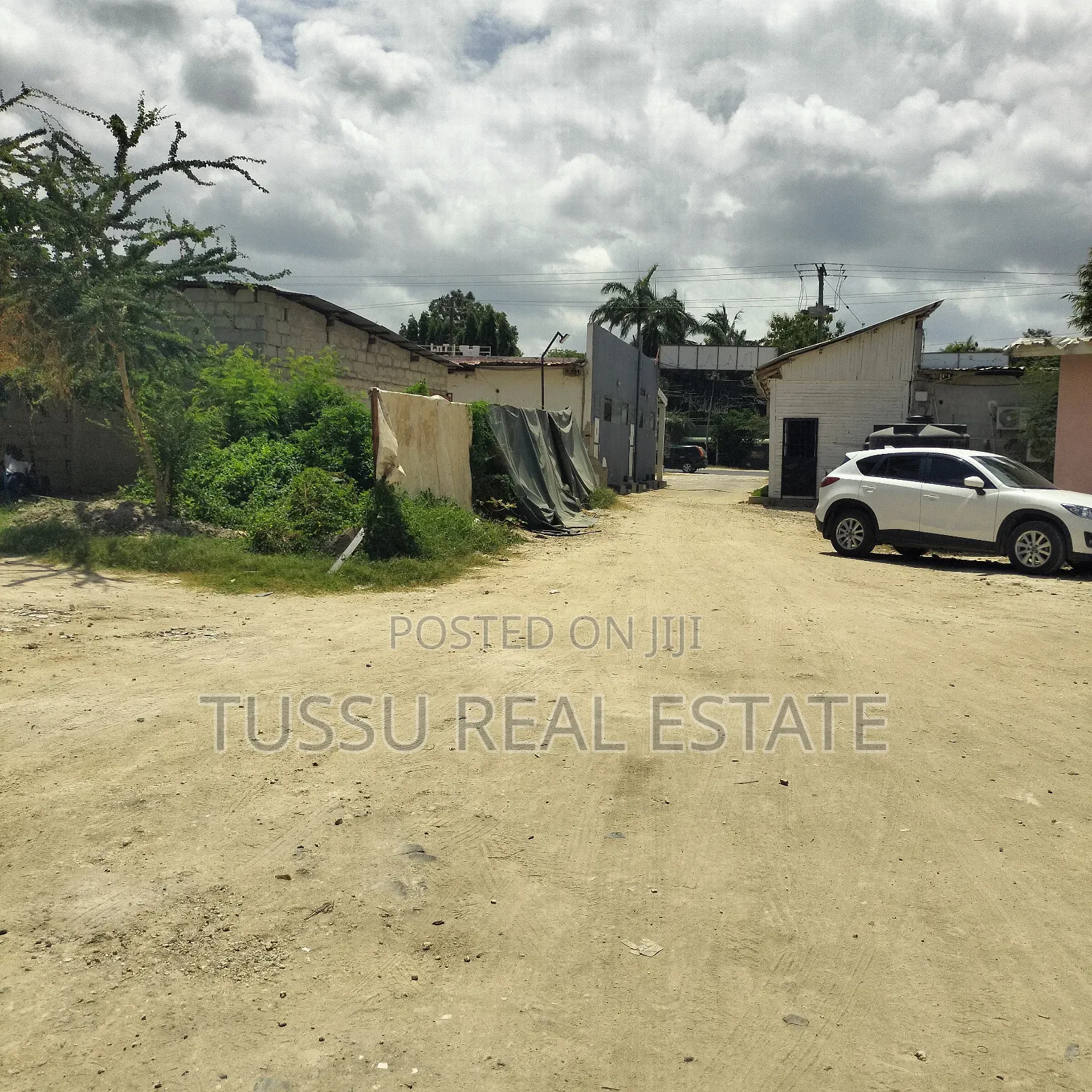 Ware House for Rent Kawe Beach in Kawe