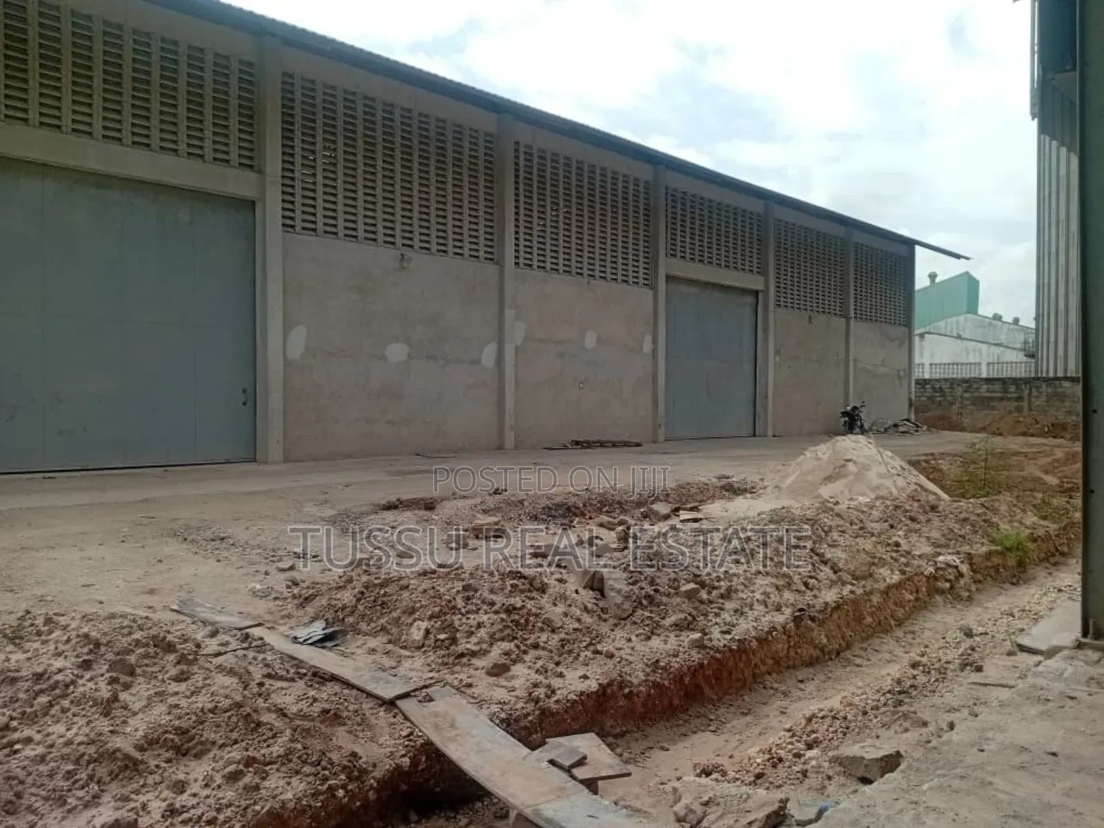 Ware for Rent in Mikochen Industry Area in Mikocheni