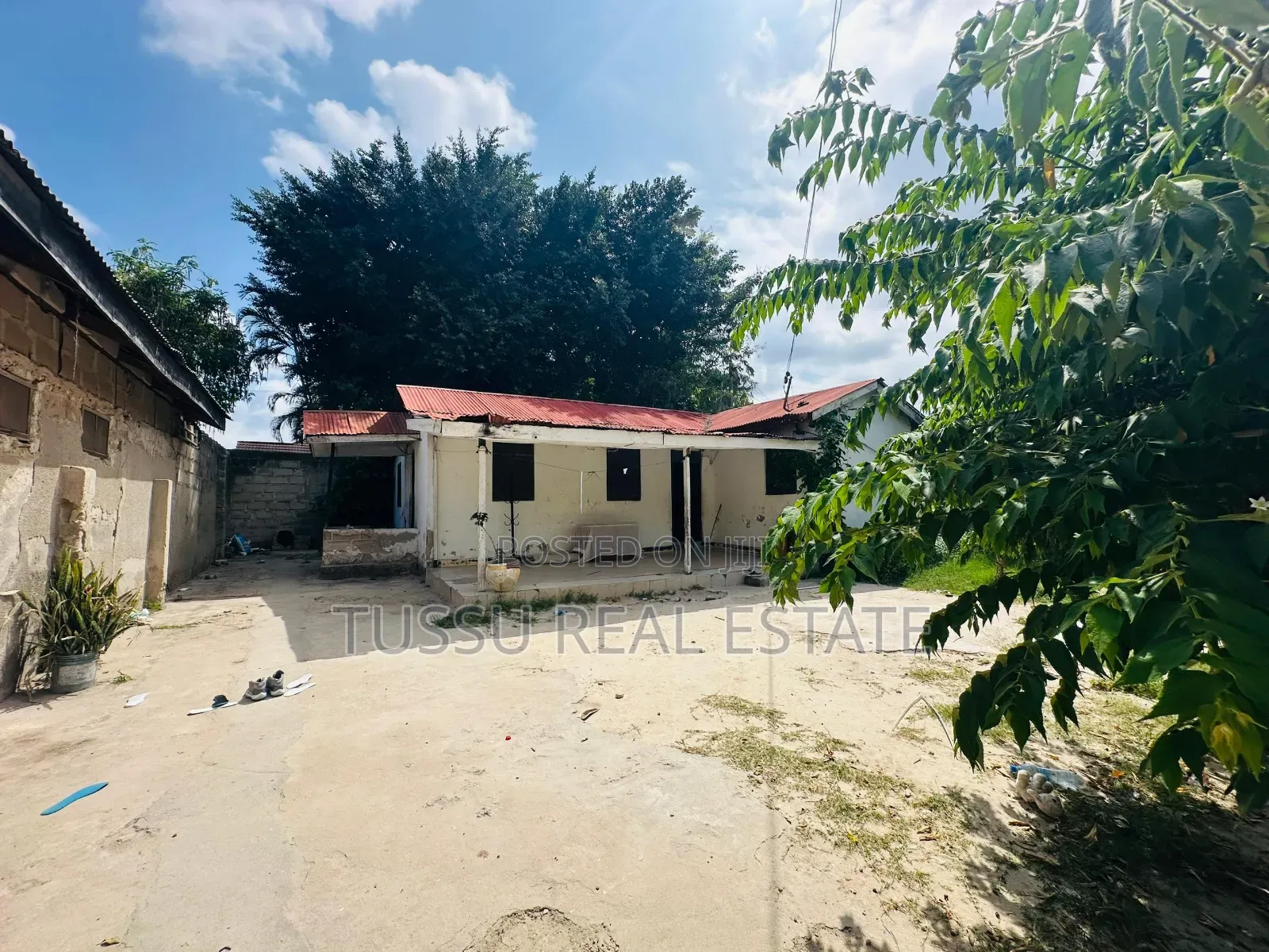 Plot for Sale Mbezibeach Jogoo (185m) in Mbezi Beach