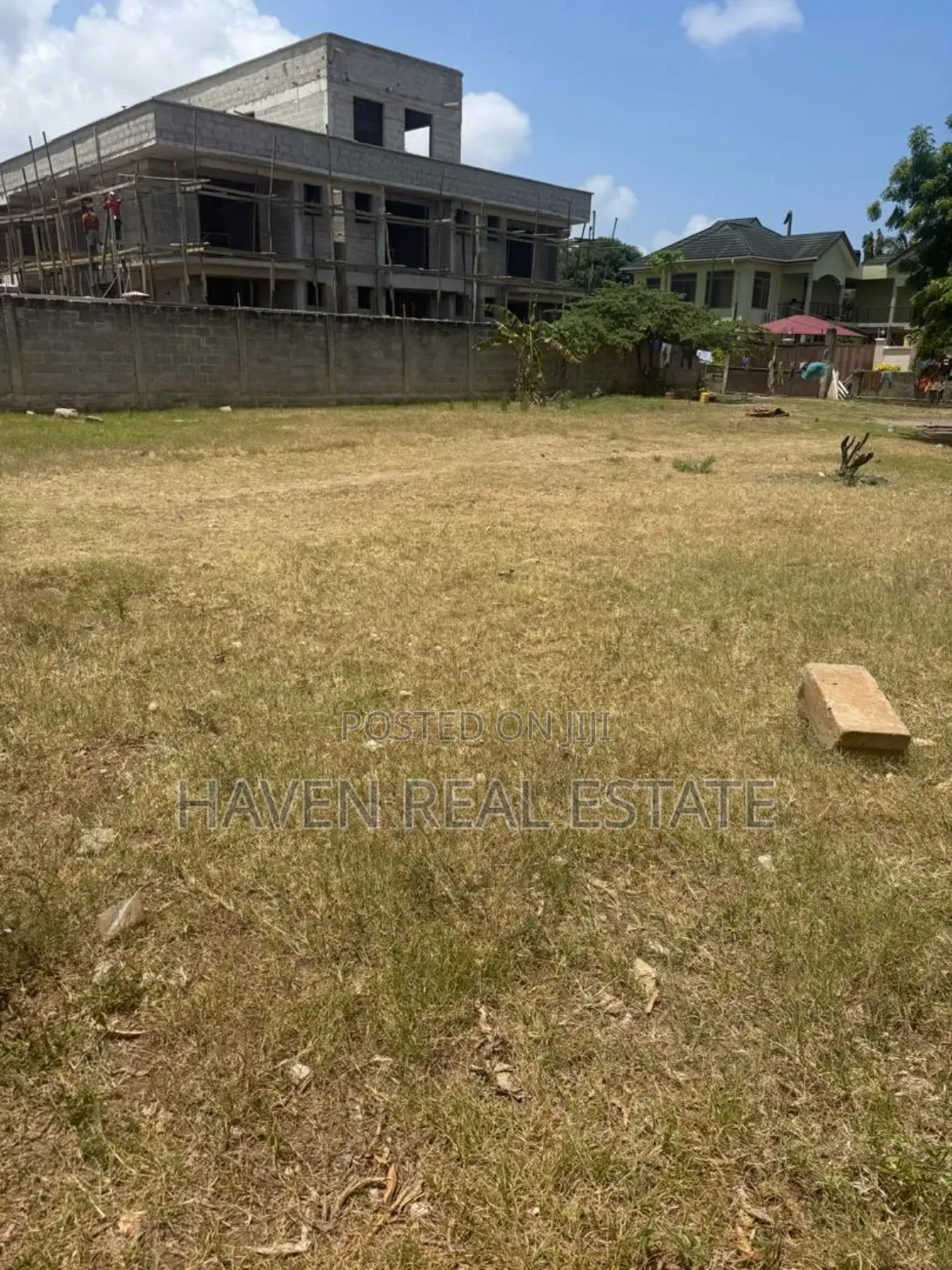 Kiwanja Kinauzwa Mbezi Beach in Mbezi Beach