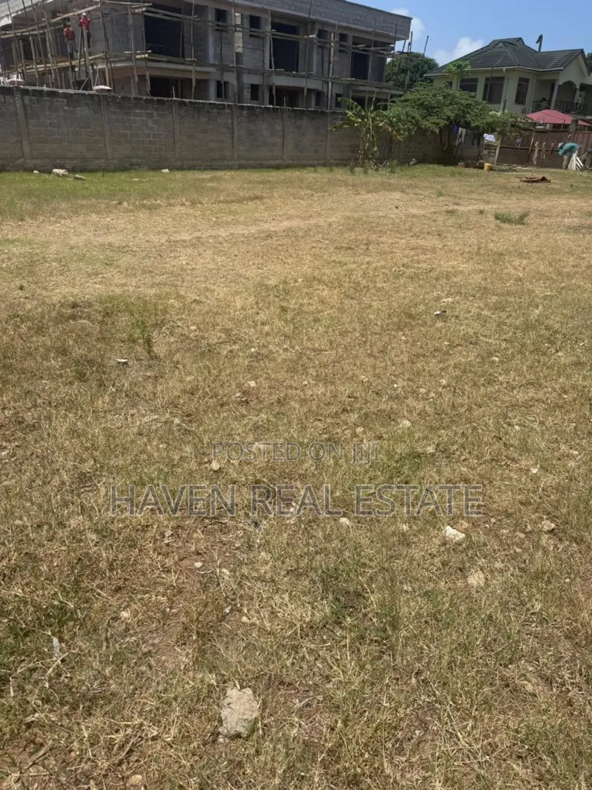 Kiwanja Kinauzwa Mbezi Beach in Mbezi Beach